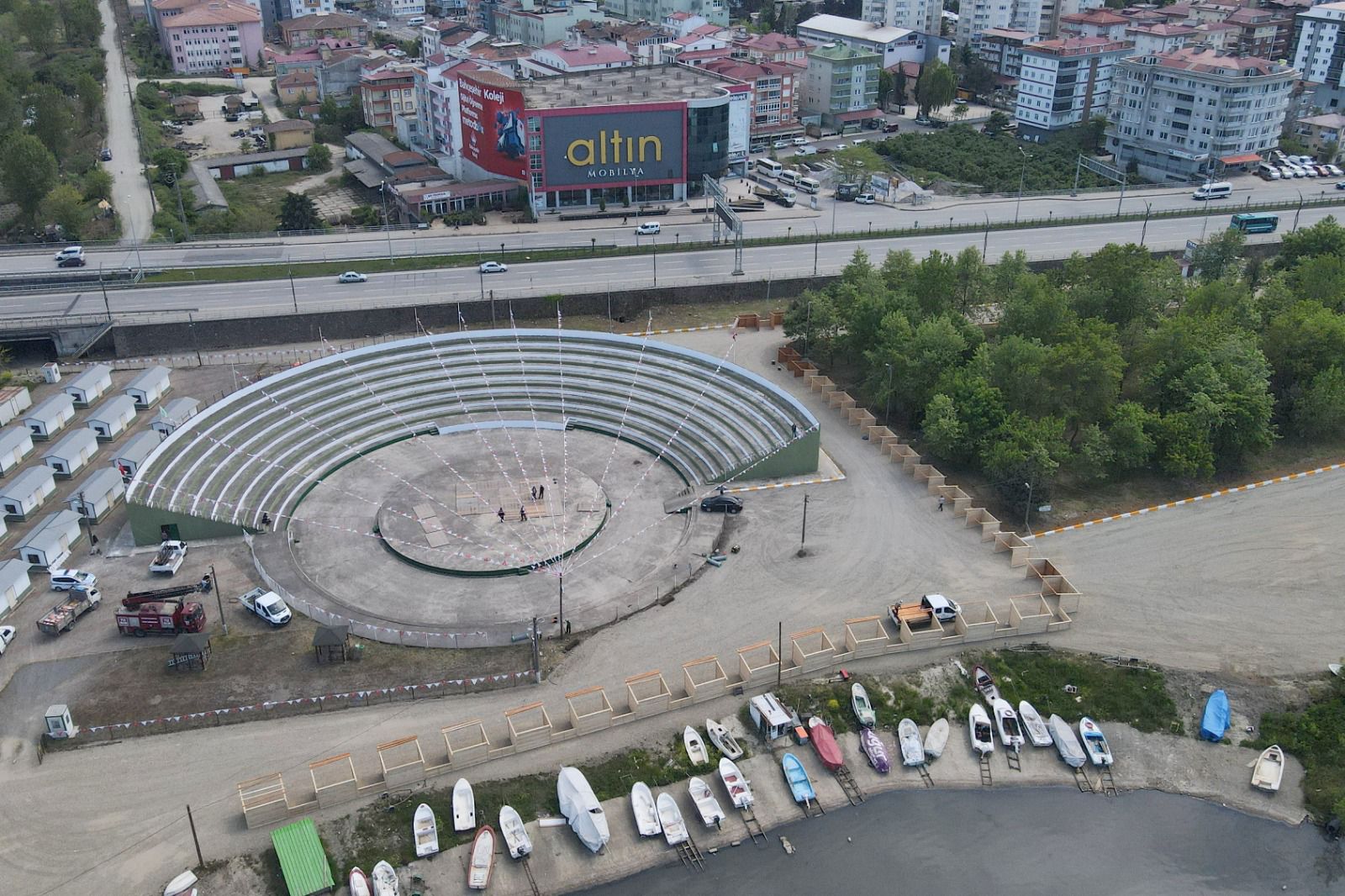 Festival Alanı Hazır Hale Getirildi