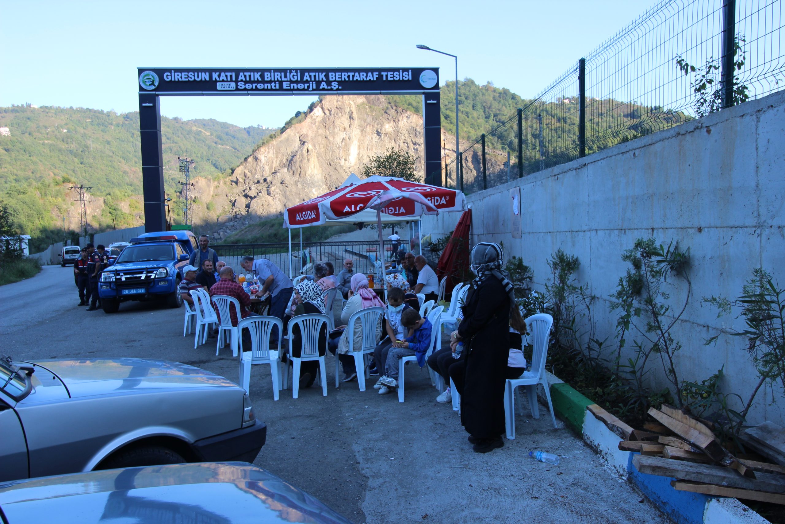 Giresun Barosu Çevre Komisyonu, Görele’deki Kapatılmayan Çöp İşleme Tesisindeki Vatandaşlara Destek Oldu