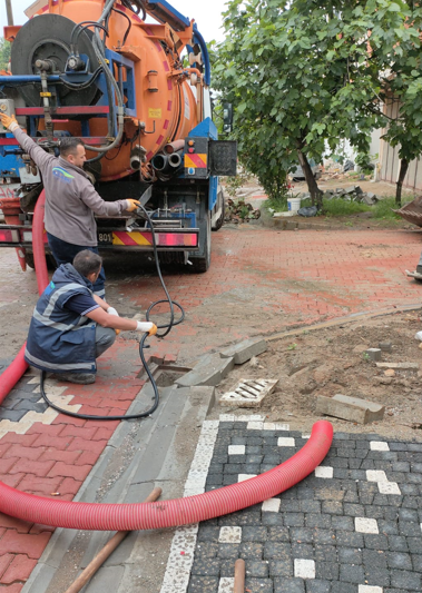 Bulancak’ta Yağmur Giderleri ve Mazgallar Temizlendi