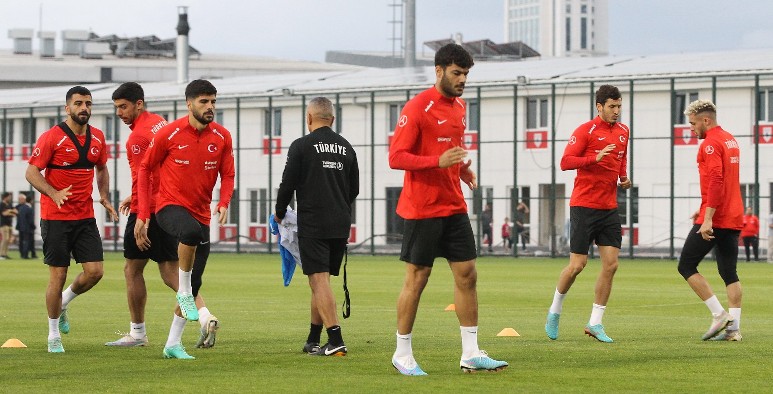 A Milli Futbol Takımı, Galler Maçının Hazırlıklarına Başladı