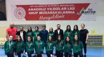 Giresun Voleybol Kız Takımı Çeyrek Finalde