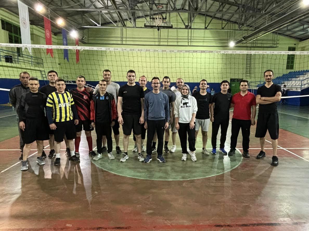 Şebinkarahisar’ da Voleybol Rüzgarı Esiyor