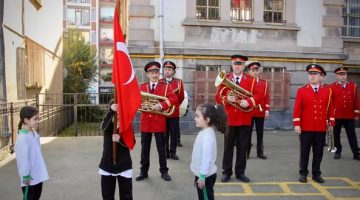 BELEDİYE KONSERVATUVARI BANDO TAKIMI OKULLARDA İSTİKLAL MARŞI PROGRAMLARINA KATILIYOR