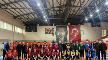 FLOOR CURLİNG’TE ŞAMPİYON ESPİYE ŞEHİT CENGİZ SARIBAŞ MESLEKİ VE TEKNİK ANADOLU LİSESİ  2024-2025 ÖĞRETİM YILI OKUL SPORLARI FLOOR CURLİNG GENÇLER KIZ-ERKEK-KARMA İL BİRİNCİLİĞİ ESPİYE MUHSİN YAZICIOĞLU SPOR SALONUNDA DÜZENLENDİ