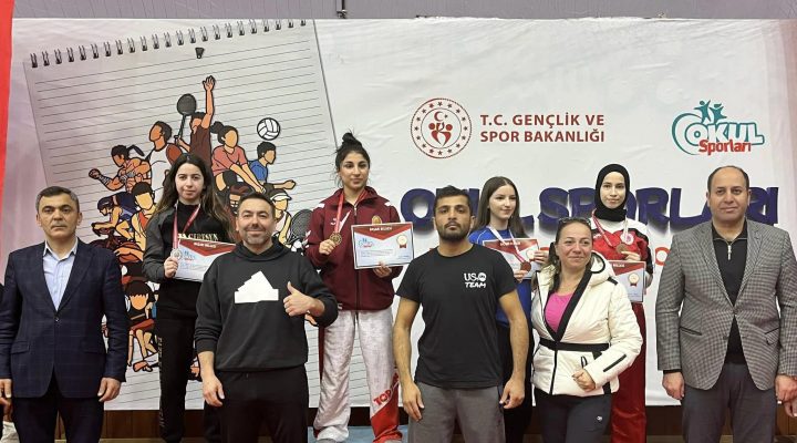 OKUL SPORLARI KİCK BOKS TÜRKİYE ŞAMPİYONASI’NDA GİRESUN RÜZGARI ESTİ!