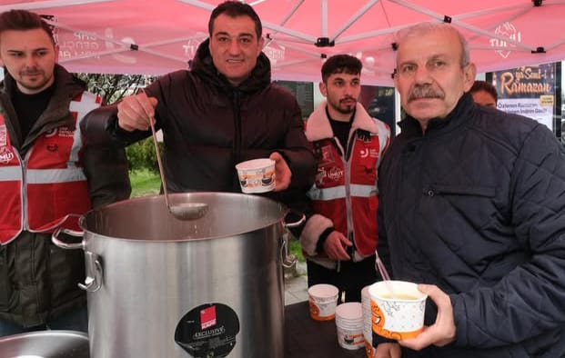 CHP GİRESUN GENÇLİK KOLLARI’NDAN SOĞUK HAVADA SICAK DAYANIŞMA