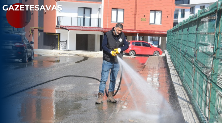 GİRESUN BELEDİYESİ CADDELERDE YIKAMA ÇALIŞMASI BAŞLATTI