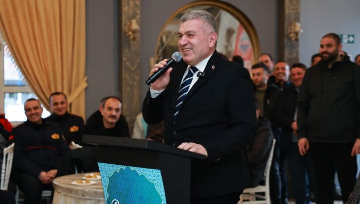 BAŞKAN NECMİ SIBIÇ’TAN BELEDİYE PERSONELİNE BAYRAM SÜRPRİZİ: İLK MESAİ GÜNÜNDE BAYRAMLAŞMA