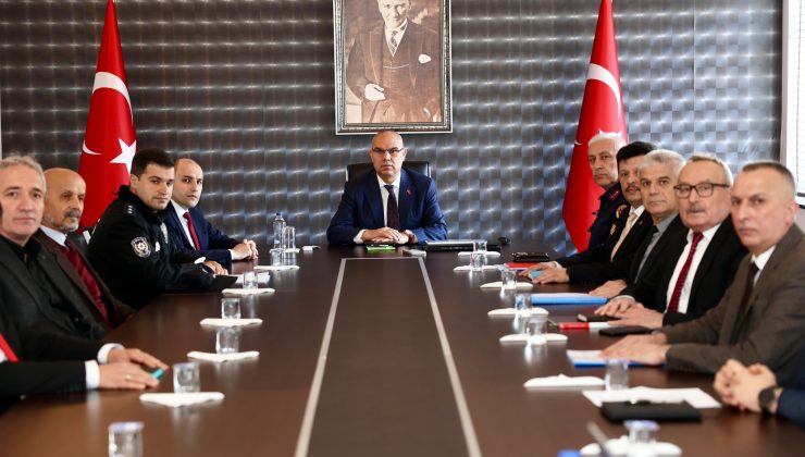 EYNESİL’DE VALİ MESAİSİ: KAYMAKAMLIKTAN ESNAF ZİYARETİNE DOLU DİZGİN PROGRAM