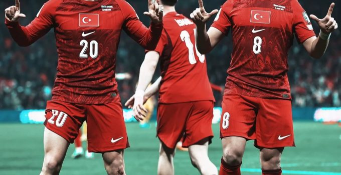 AY-YILDIZLILAR DÜNYA KUPASI KAPISINDA!