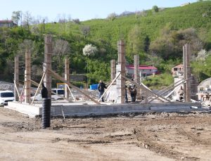 BAŞKAN KÖSE TALİMATI VERDİ: HAYVAN PAZARI KURBAN BAYRAMI’NA YETİŞECEK