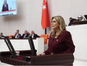 Giresun CHP Milletvekili Elvan Işık Gezmiş, bölgede derin üzüntüye yol açan Elif Tuana Torun’un vefatına ilişkin bir açıklama yayınladı. Gezmiş, sürecin adli ve idari takipçisi olacağını vurguladığı açıklamasında şu ifadelere yer verdi: