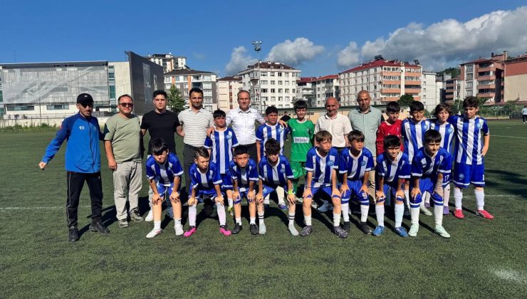 GENÇLİK VE SPOR İL MÜDÜRÜ ERGÜN’DEN MİNİK SPORCULARA ZİYARET